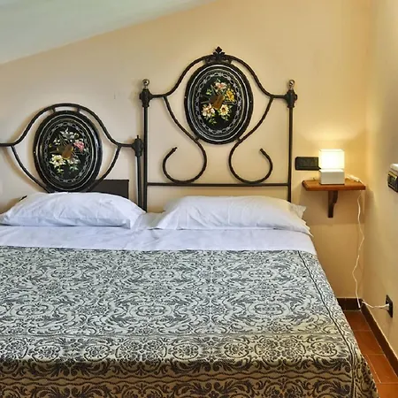 Il Ciavattone Bed And Bike 3* سولمونا